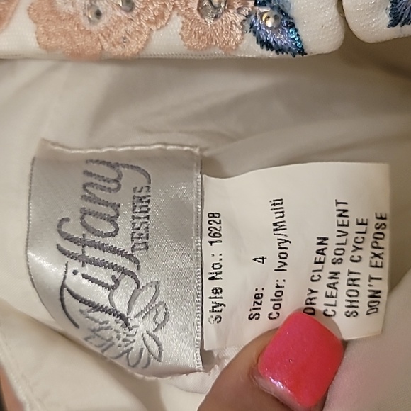 Formal 2 piece - Picture 6 of 8